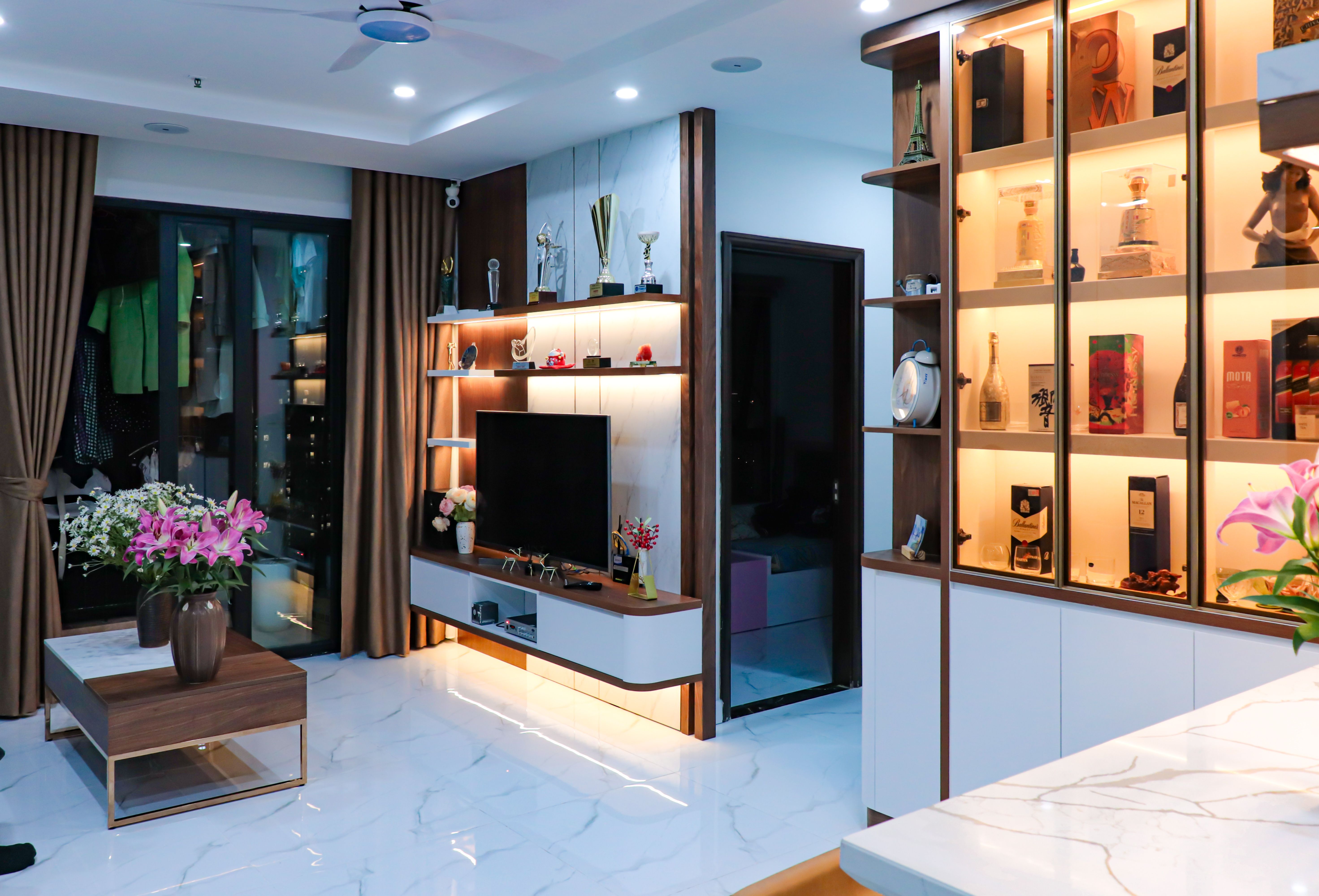 Custom wardrobe and storage interior by Duly Decors